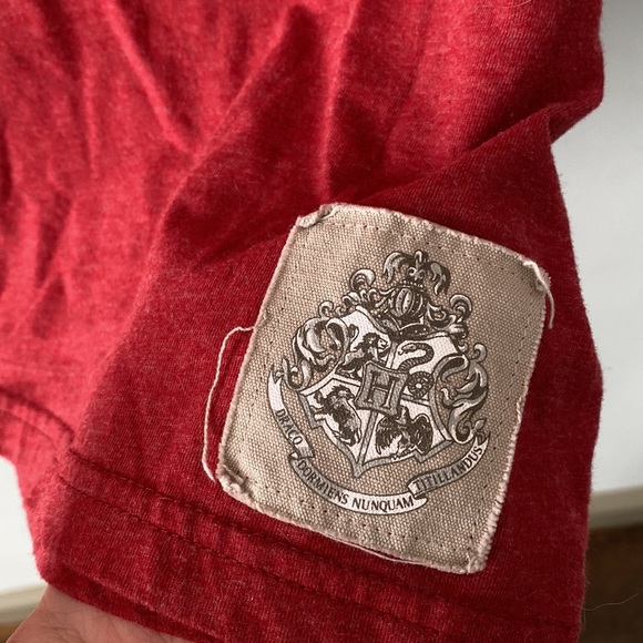 Harry Potter Gryffindor Quidditch Shirt - Picture 3 of 5